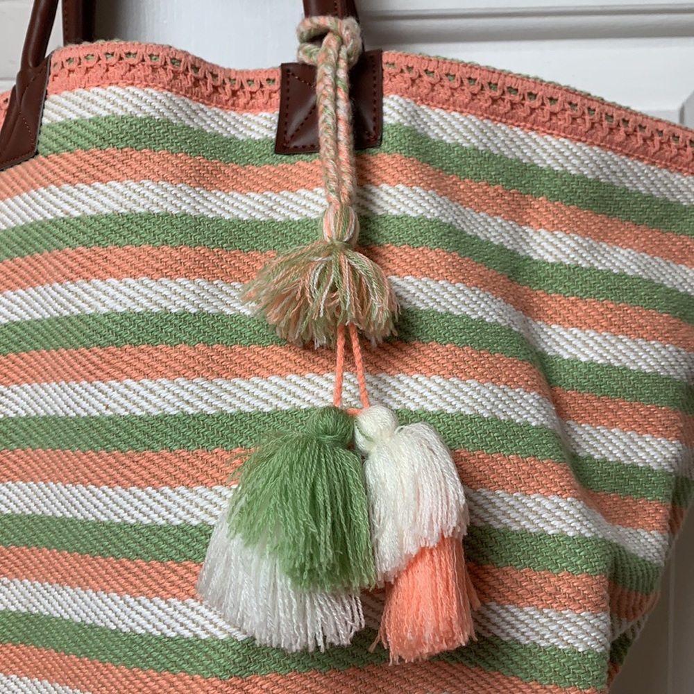 Crown & Ivy Striped Tote with Tassels - Picture 2 of 12